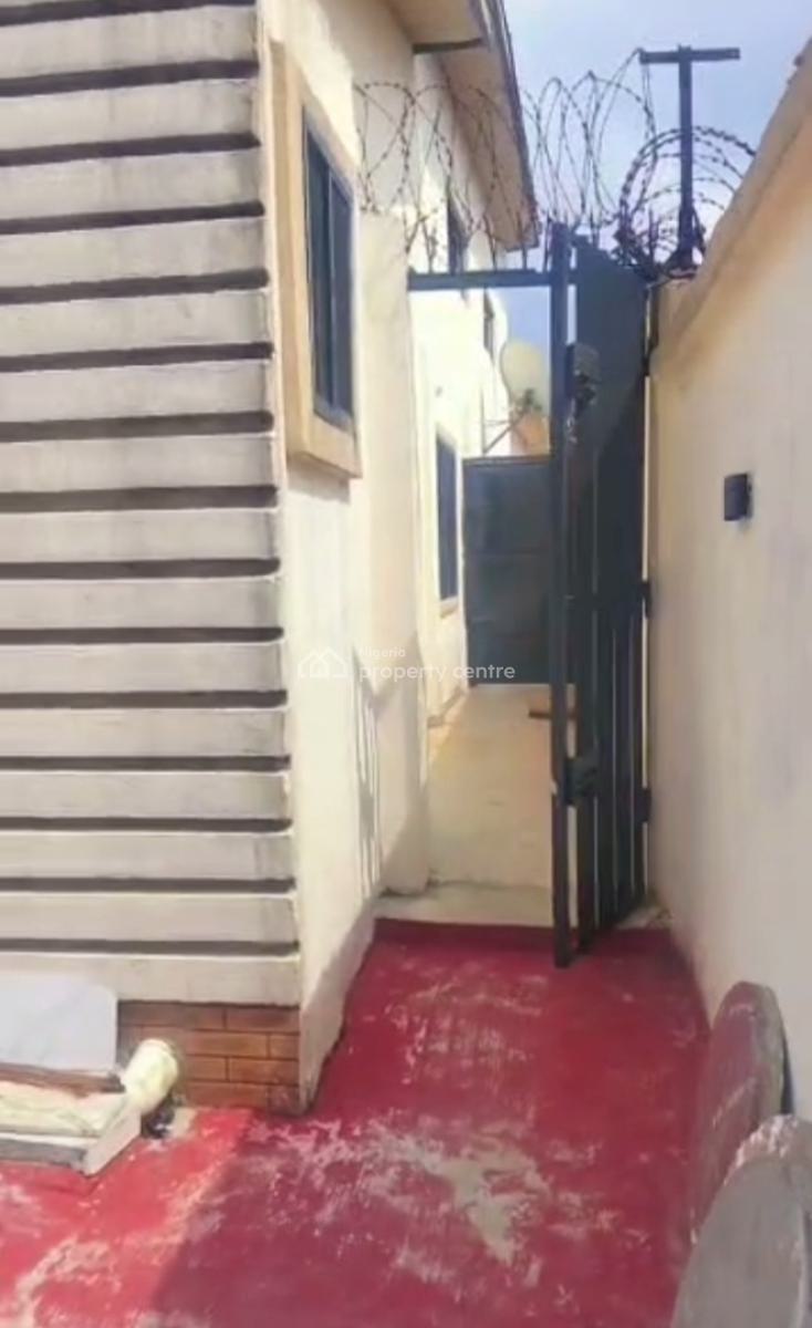 Stand Alone Service and Furnished 2 Bedroom, Off Ishaga Road, Surulere, Lagos, Detached Duplex for Rent
