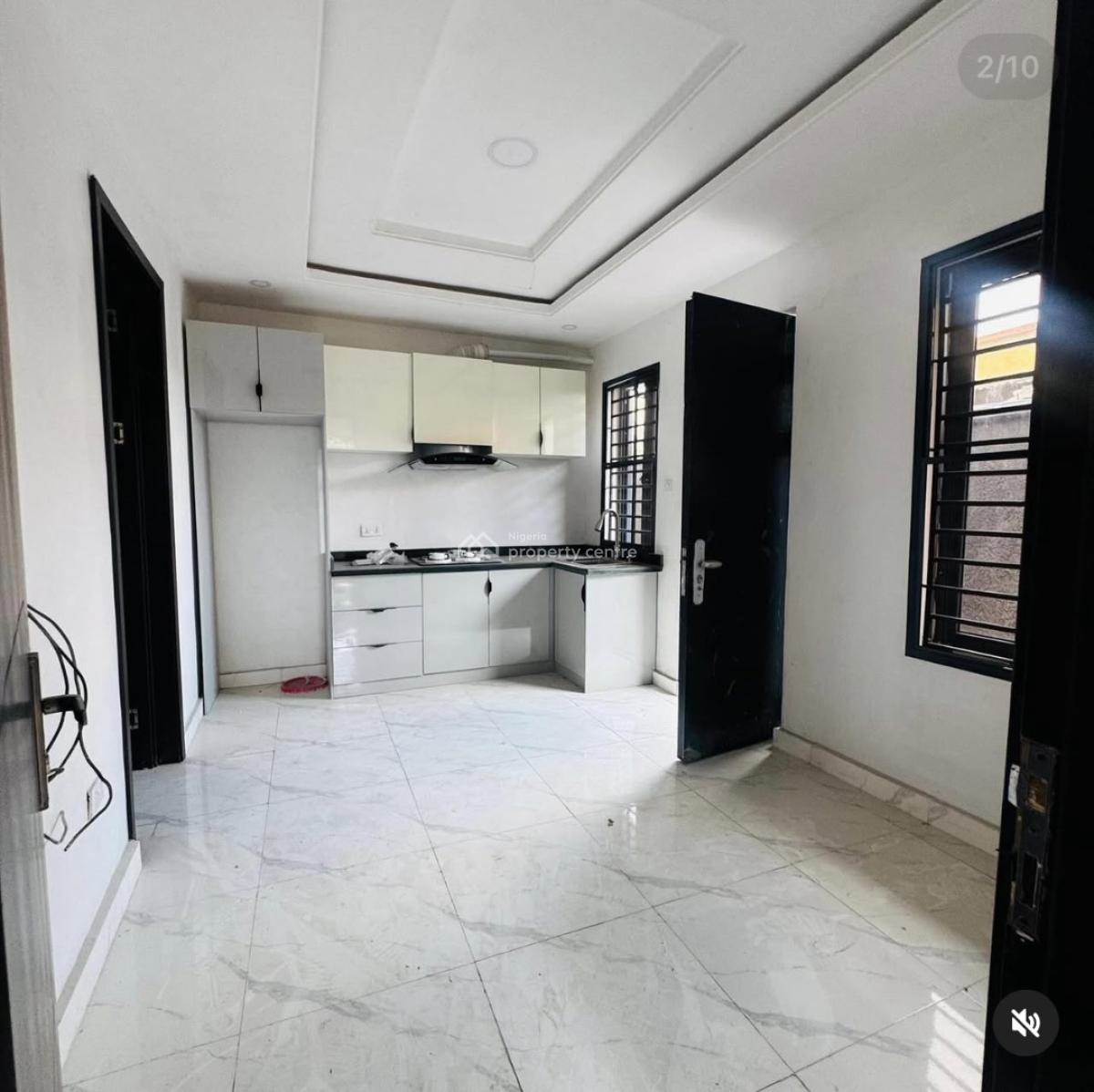 Nice 2 Bedroom Apartment, Maryland, Ikeja, Lagos, Flat / Apartment for Sale