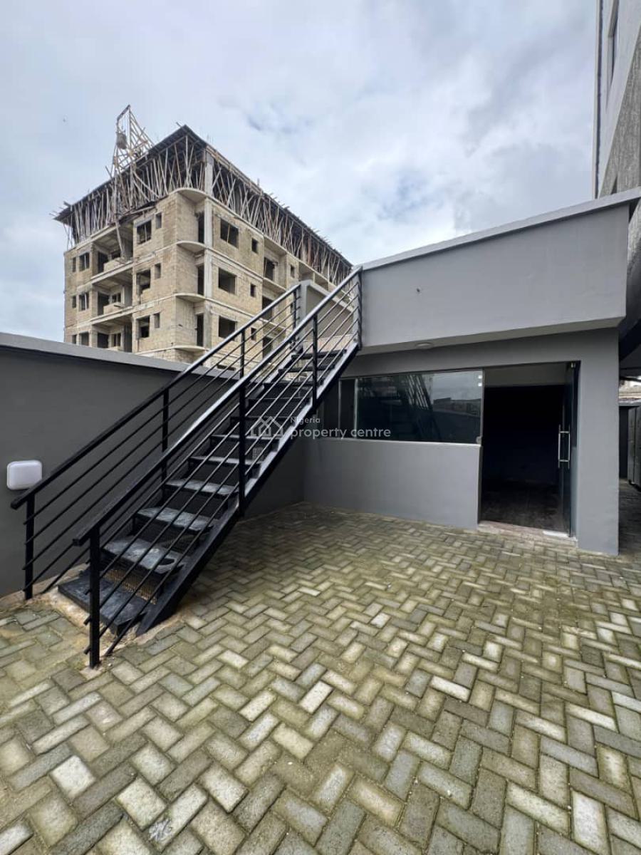 Spacious 2 Bedroom Apartment, Lekki, Lekki Phase 1, Lekki, Lagos, Flat / Apartment for Sale