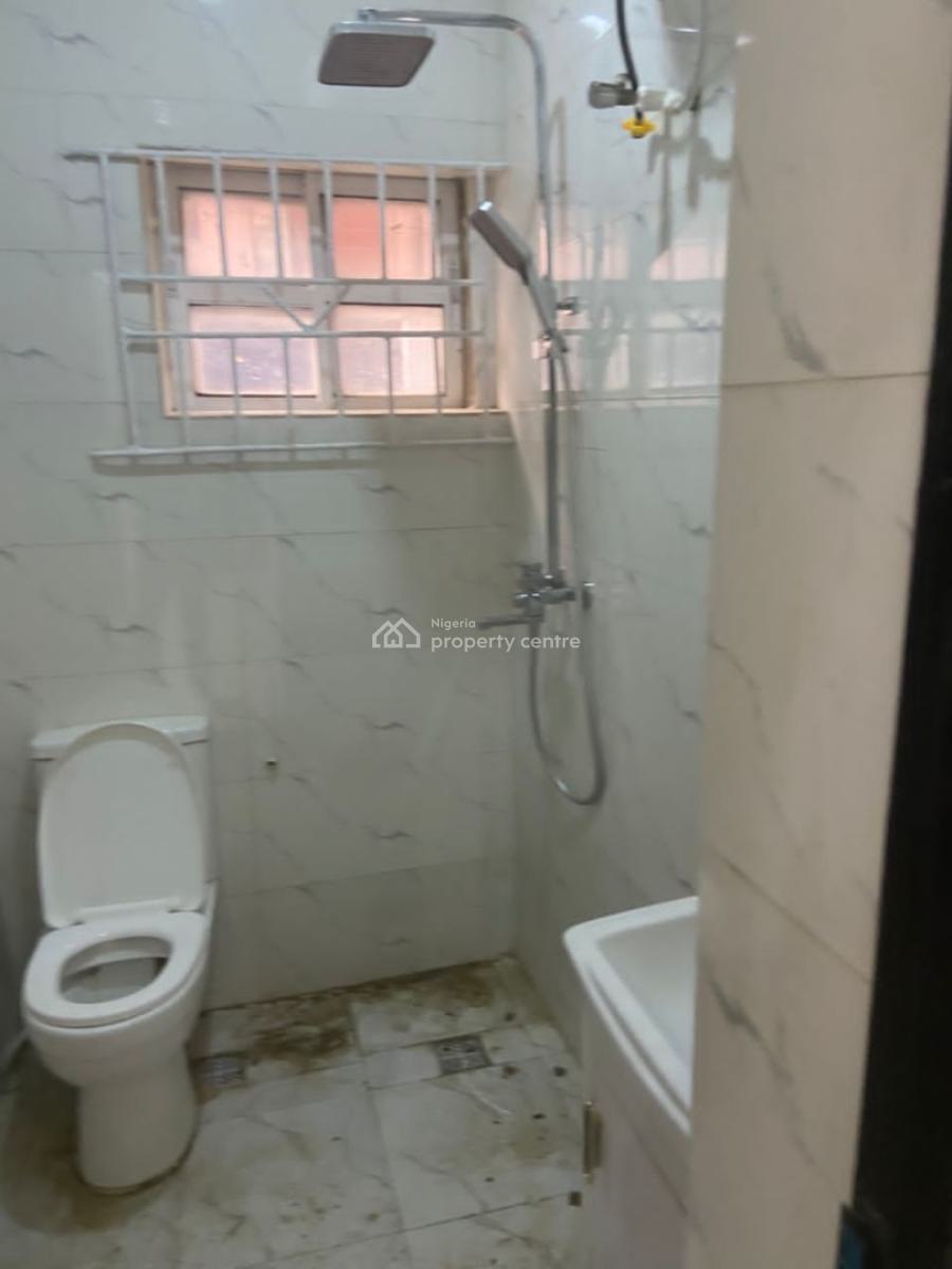 3 Bedroom Apartment, Gra Phase 1, Magodo, Lagos, Flat / Apartment for Rent