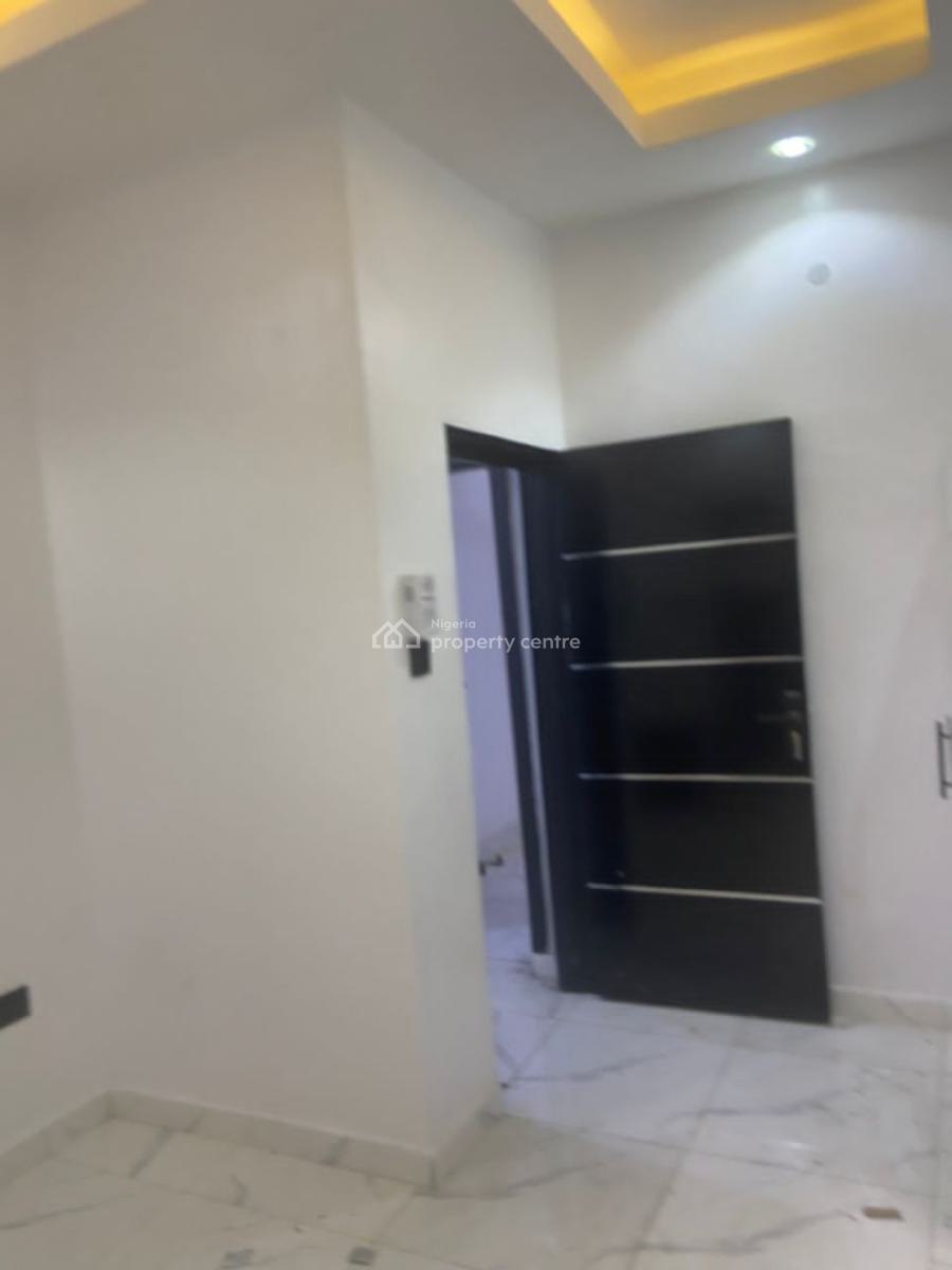 3 Bedroom Apartment, Gra Phase 1, Magodo, Lagos, Flat / Apartment for Rent