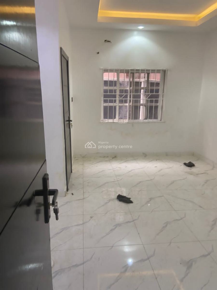 3 Bedroom Apartment, Gra Phase 1, Magodo, Lagos, Flat / Apartment for Rent
