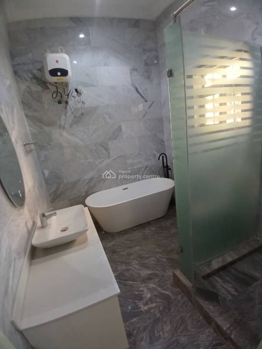 Exquisitely Renovated 5 Bedroom with a Penthouse Plus 2 Rooms Bqs Plus, Asokoro District, Abuja, Detached Bungalow for Rent