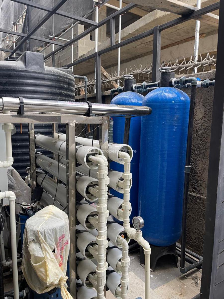 Luxury 2 Bedroom Flat with Bq, Off Admiralty Way, Lekki Phase 1, Lekki, Lagos, Flat / Apartment for Rent