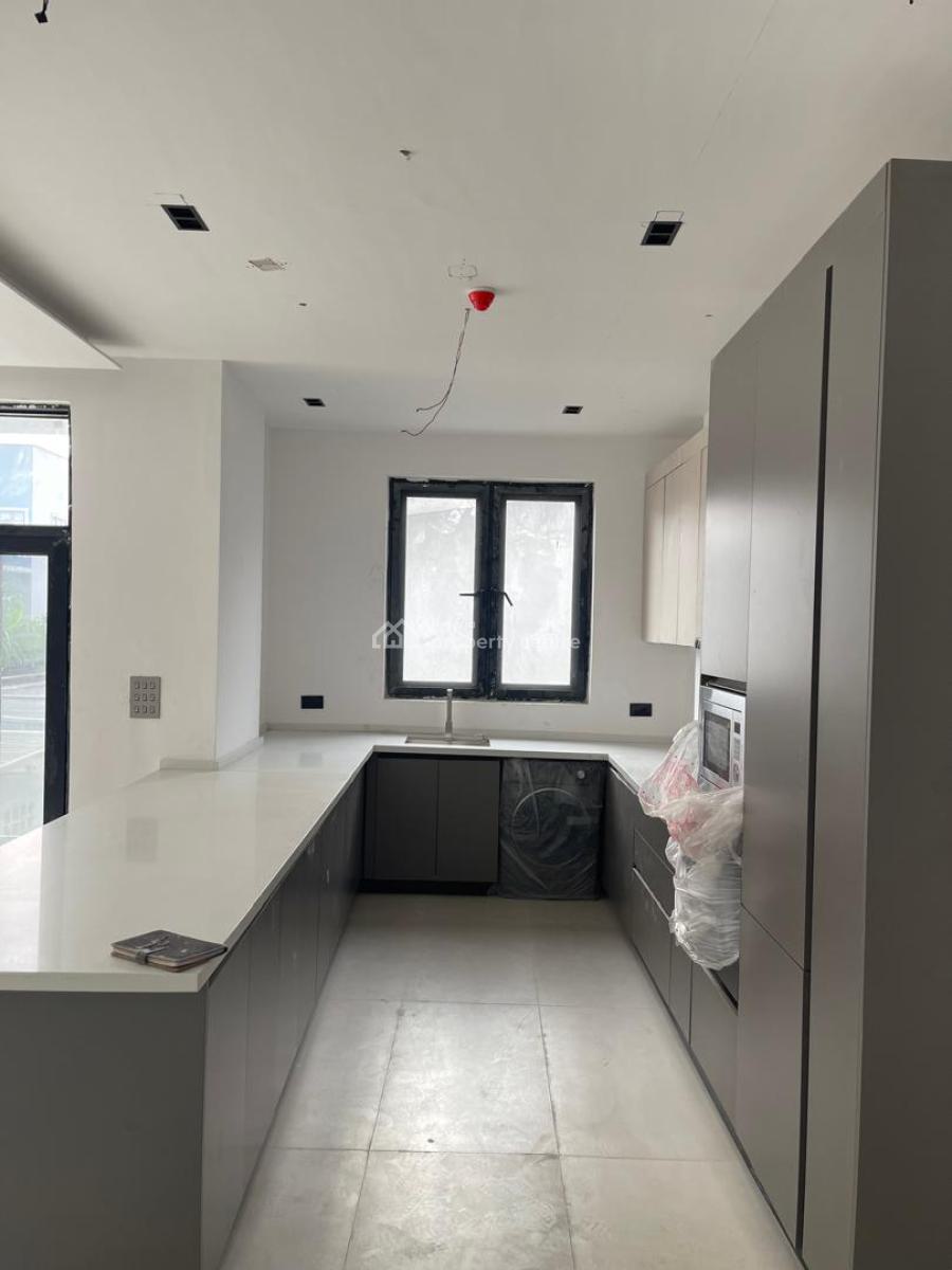 Luxury 2 Bedroom Flat with Bq, Off Admiralty Way, Lekki Phase 1, Lekki, Lagos, Flat / Apartment for Rent