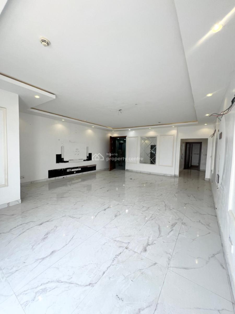 Serviced Three Bedroom Apartment with Bq, Lekki Phase 1, Lekki, Lagos, Block of Flats for Sale