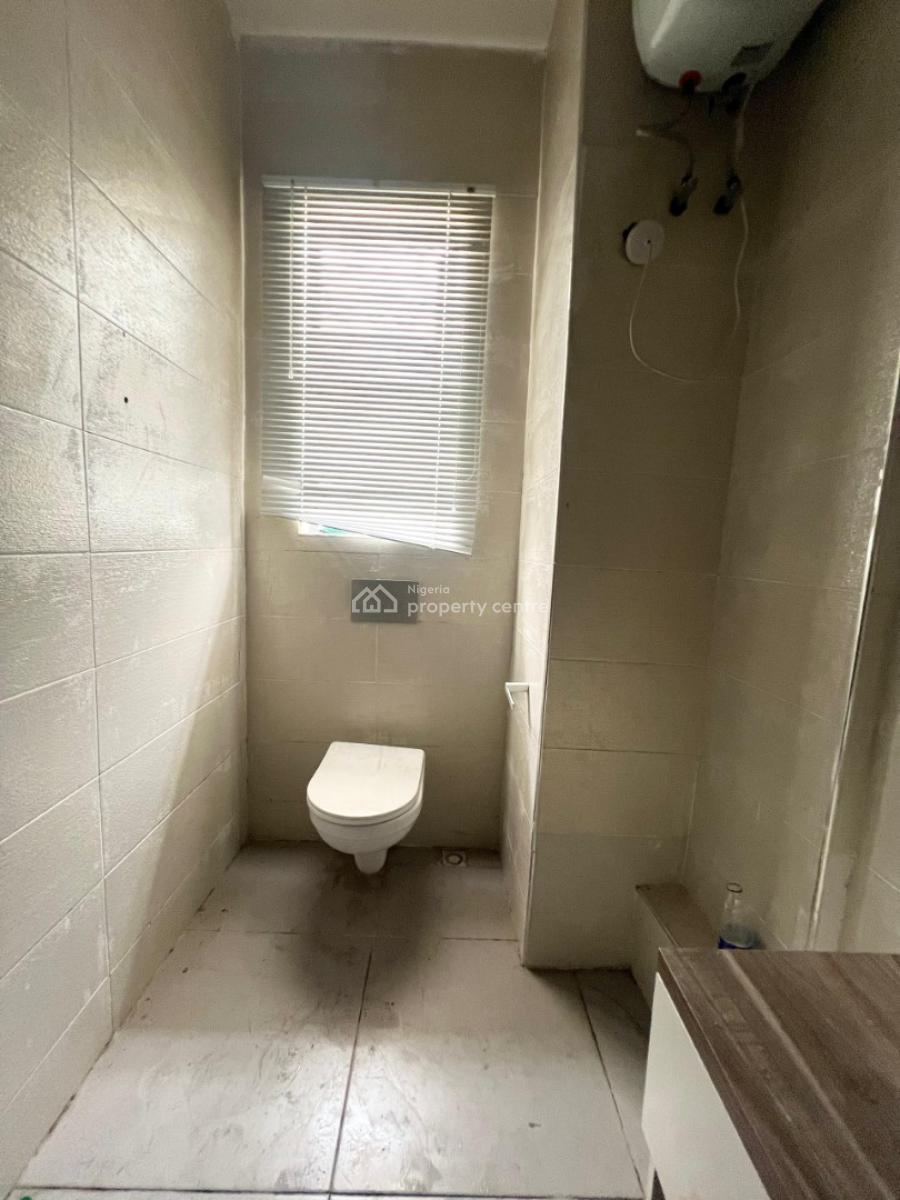 Serviced Three Bedroom Apartment with Bq, Lekki Phase 1, Lekki, Lagos, Block of Flats for Sale