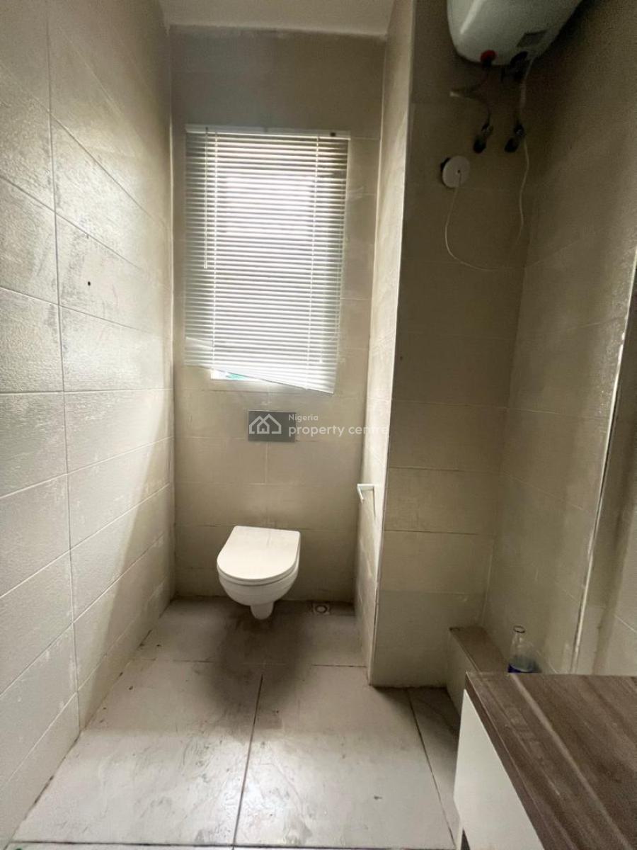 Serviced Three Bedroom Apartment with Bq, Lekki Phase 1, Lekki, Lagos, Block of Flats for Sale