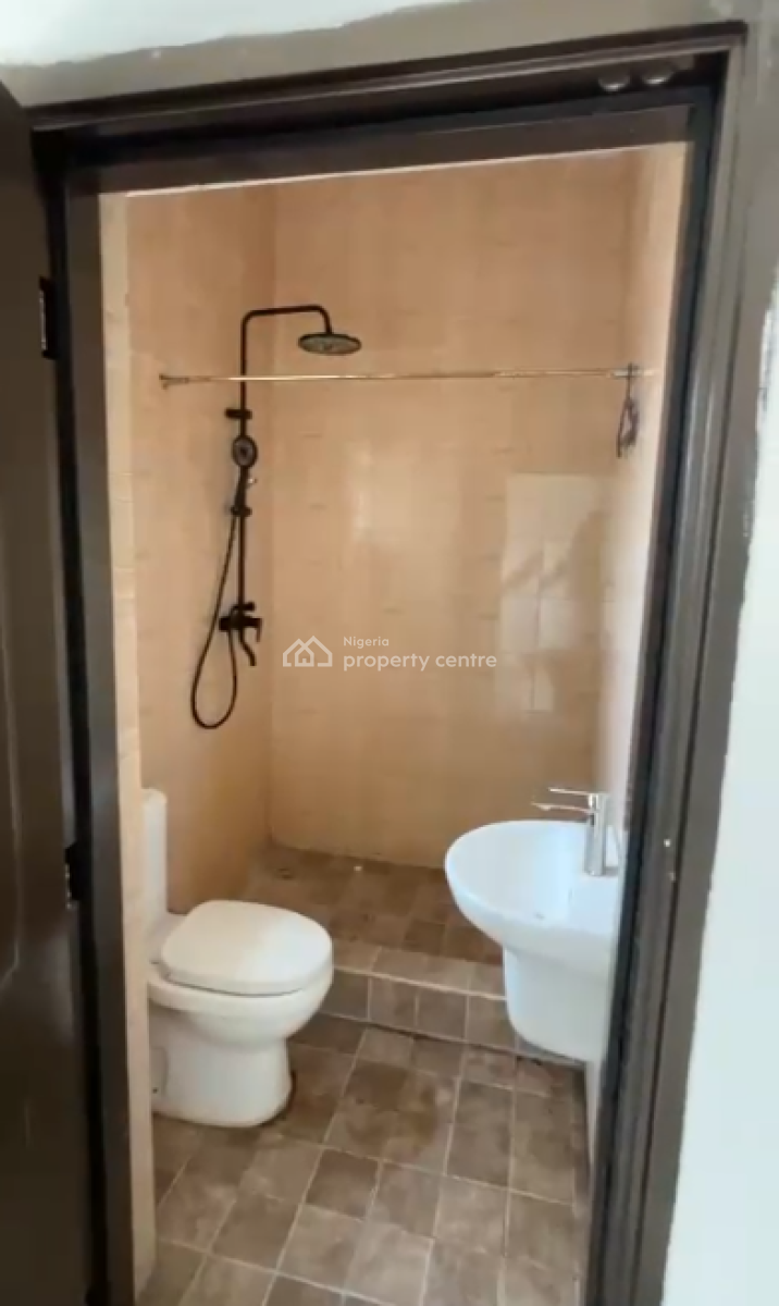 Standard 3 Bedroom Apartment, Ogombo Rd, Abraham Adesanya, Lekki Phase 2, Lekki, Lagos, Flat / Apartment for Rent