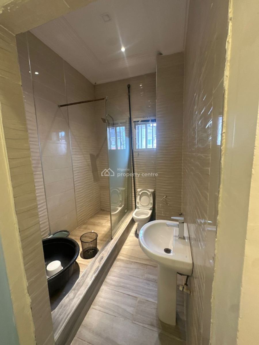 Newly Renovated & Well-maintained 3-bedroom Apartment with Bq, Ikoyi, Lagos, Flat / Apartment for Rent