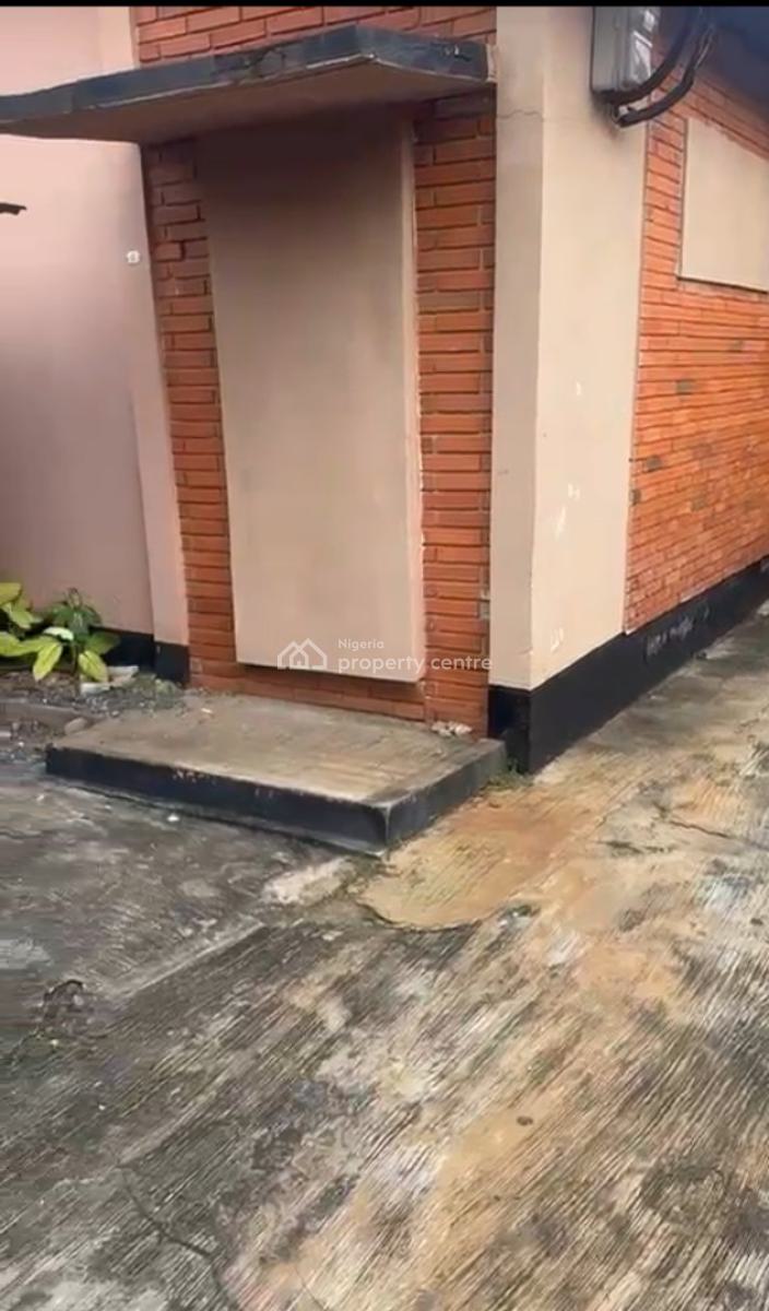 Spacious and Vacant 5 Bedroom Detached Bungalow, Off Bode Thomas, Surulere, Lagos, Detached Bungalow for Sale