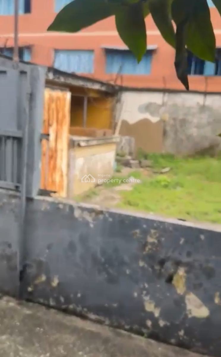 Spacious and Vacant 5 Bedroom Detached Bungalow, Off Bode Thomas, Surulere, Lagos, Detached Bungalow for Sale