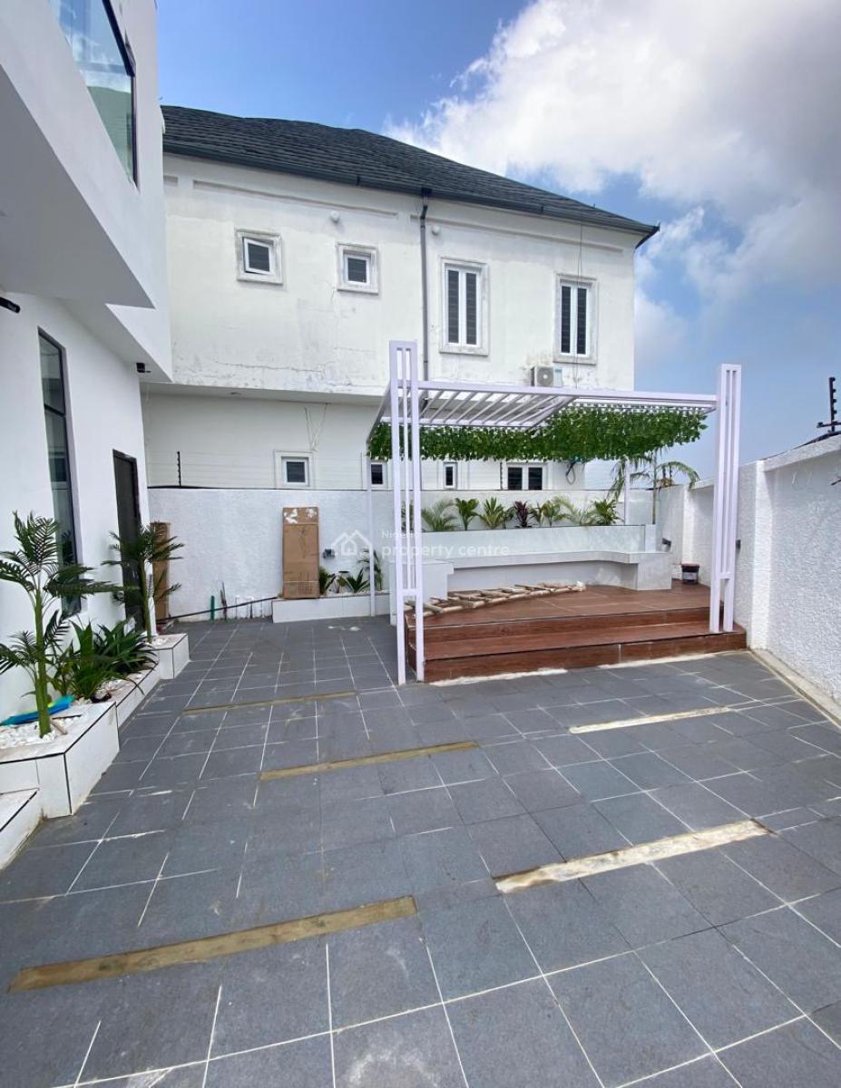 Newly Built 5 Bedroom Design Duplex with 1 En-suite Maid Room, Gated Estate in Chevron, Lekki, Lagos, Detached Duplex for Sale
