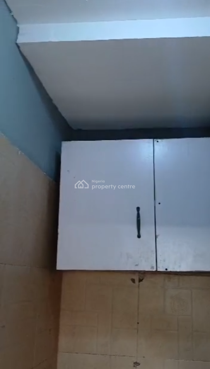 Mini Flat, Lekki Scheme 2 Estate, Abraham Adesanya, Lekki Phase 2, Lekki, Lagos, Mini Flat (room and Parlour) for Rent