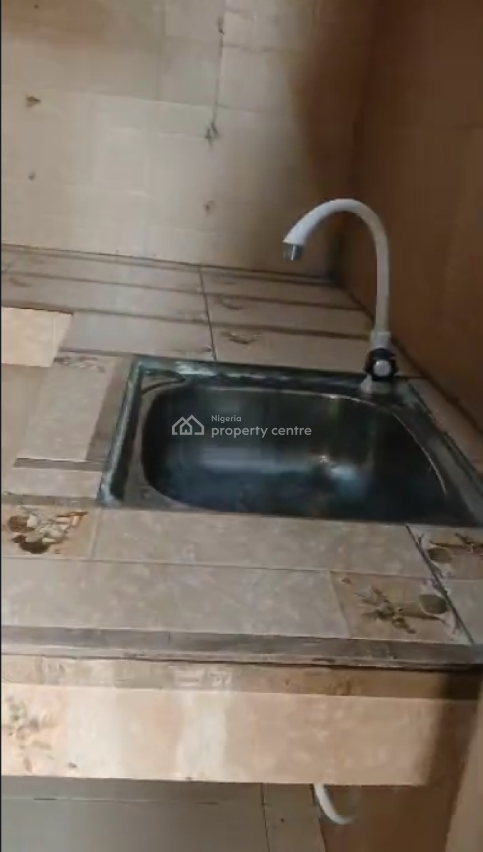 Mini Flat, Lekki Scheme 2 Estate, Abraham Adesanya, Lekki Phase 2, Lekki, Lagos, Mini Flat (room and Parlour) for Rent