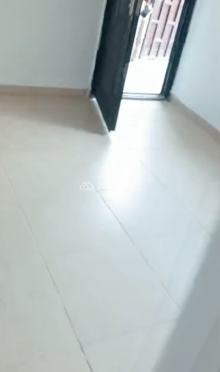 Mini Flat, Lekki Scheme 2 Estate, Abraham Adesanya, Lekki Phase 2, Lekki, Lagos, Mini Flat (room and Parlour) for Rent