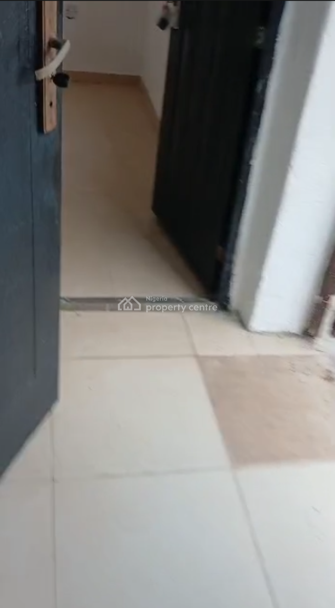 Mini Flat, Lekki Scheme 2 Estate, Abraham Adesanya, Lekki Phase 2, Lekki, Lagos, Mini Flat (room and Parlour) for Rent