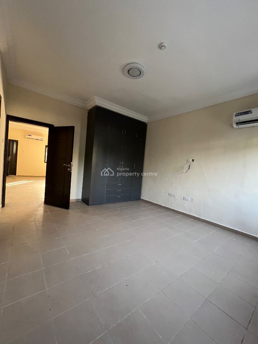 Aesthetically Built 3 Bedroom Apartment  with Bq, Lekki Phase 1, Lekki, Lagos, Flat / Apartment for Rent