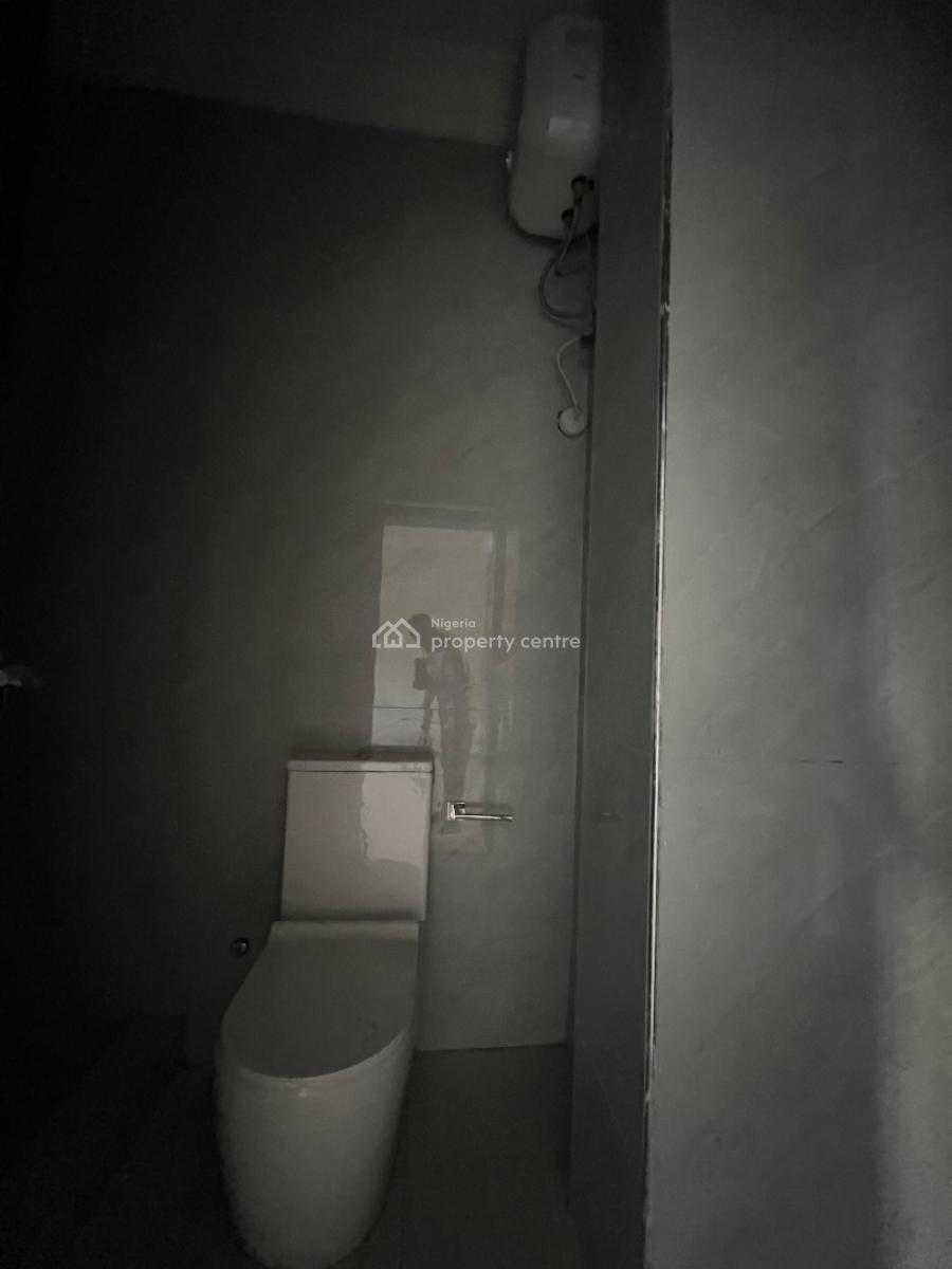 Aesthetically Built 3 Bedroom Apartment  with Bq, Lekki Phase 1, Lekki, Lagos, Flat / Apartment for Rent