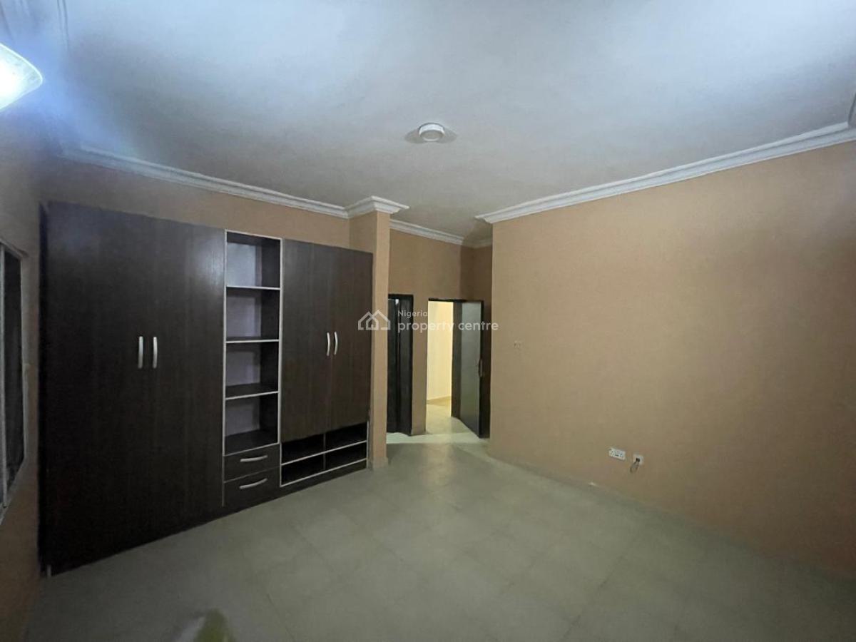 Spacious Three Bedroom Apartment., Cheevron, Lekki, Lagos, Lekki, Lagos, Flat / Apartment for Rent