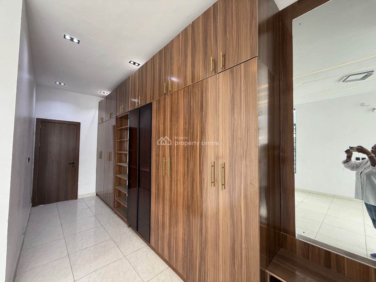 4 Bedroom Semi Detached Duplex with Bq for Distress, Ikota Villa Estate Beside Mega Chiken, Lekki, Lagos, Semi-detached Duplex for Sale