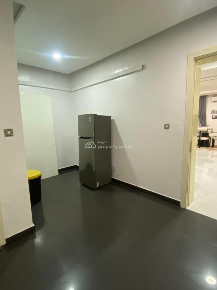 a Servised 3 Bedroom Unfurnished Apartment Available, Banana Island Road, Ikoyi, Lagos, Flat / Apartment for Rent
