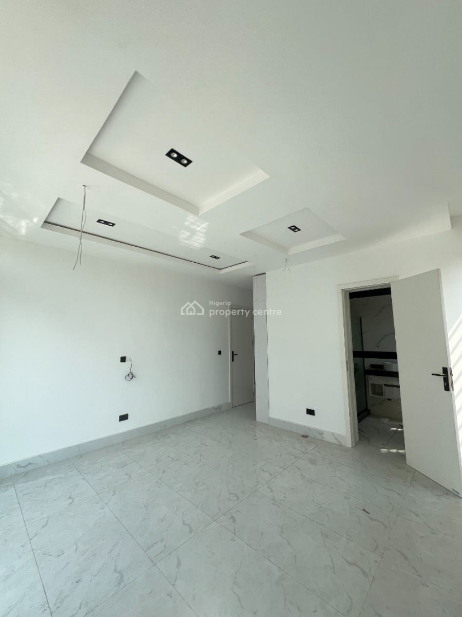 Luxury 2 Bedroom Service Apartment, Lekki Phase 1, Lekki, Lagos, Flat / Apartment for Sale