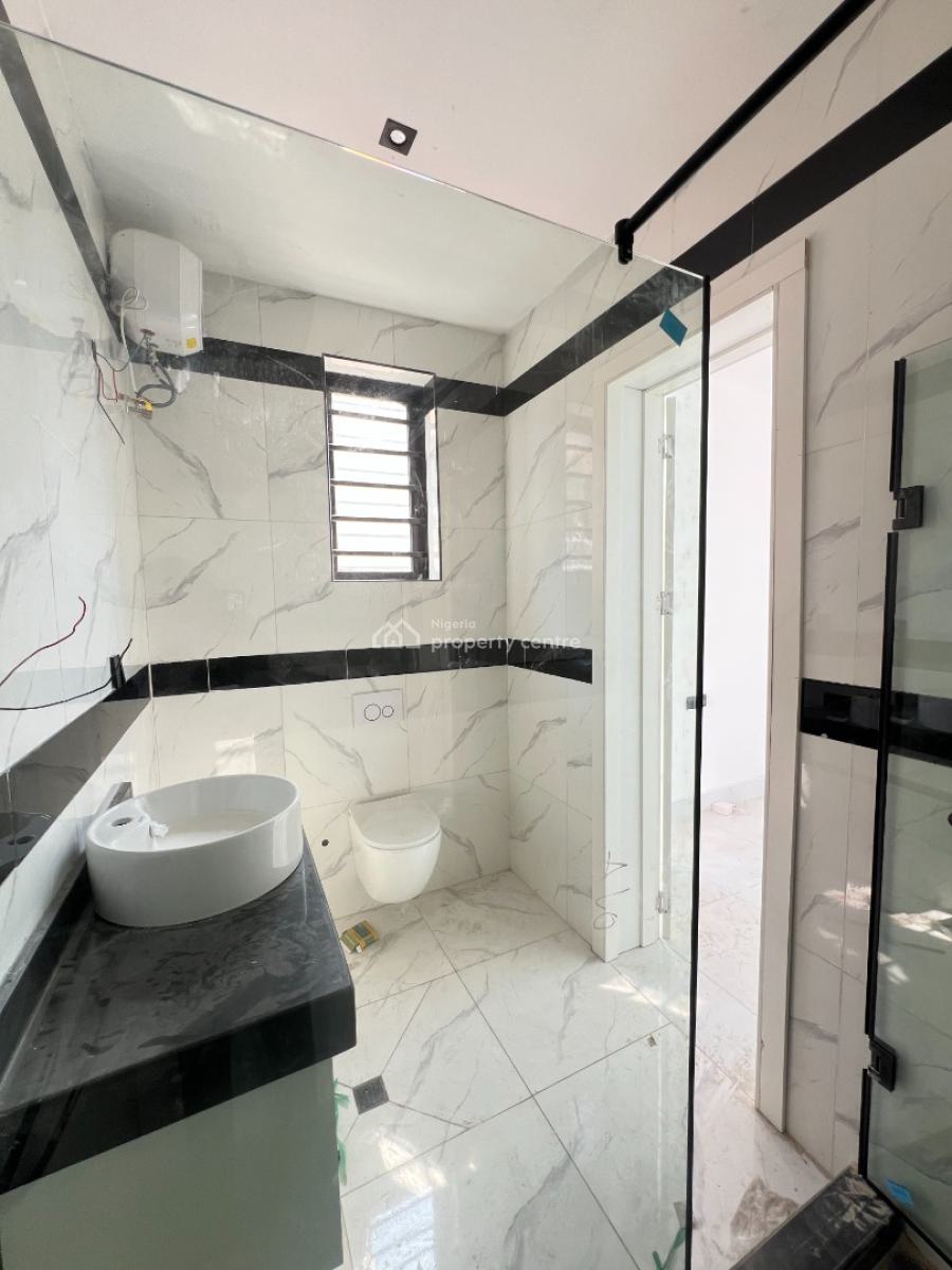 Luxury 2 Bedroom Service Apartment, Lekki Phase 1, Lekki, Lagos, Flat / Apartment for Sale