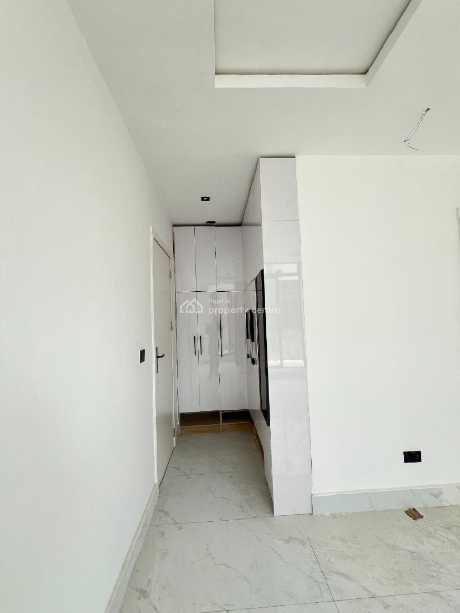 Luxury 2 Bedroom Service Apartment, Lekki Phase 1, Lekki, Lagos, Flat / Apartment for Sale