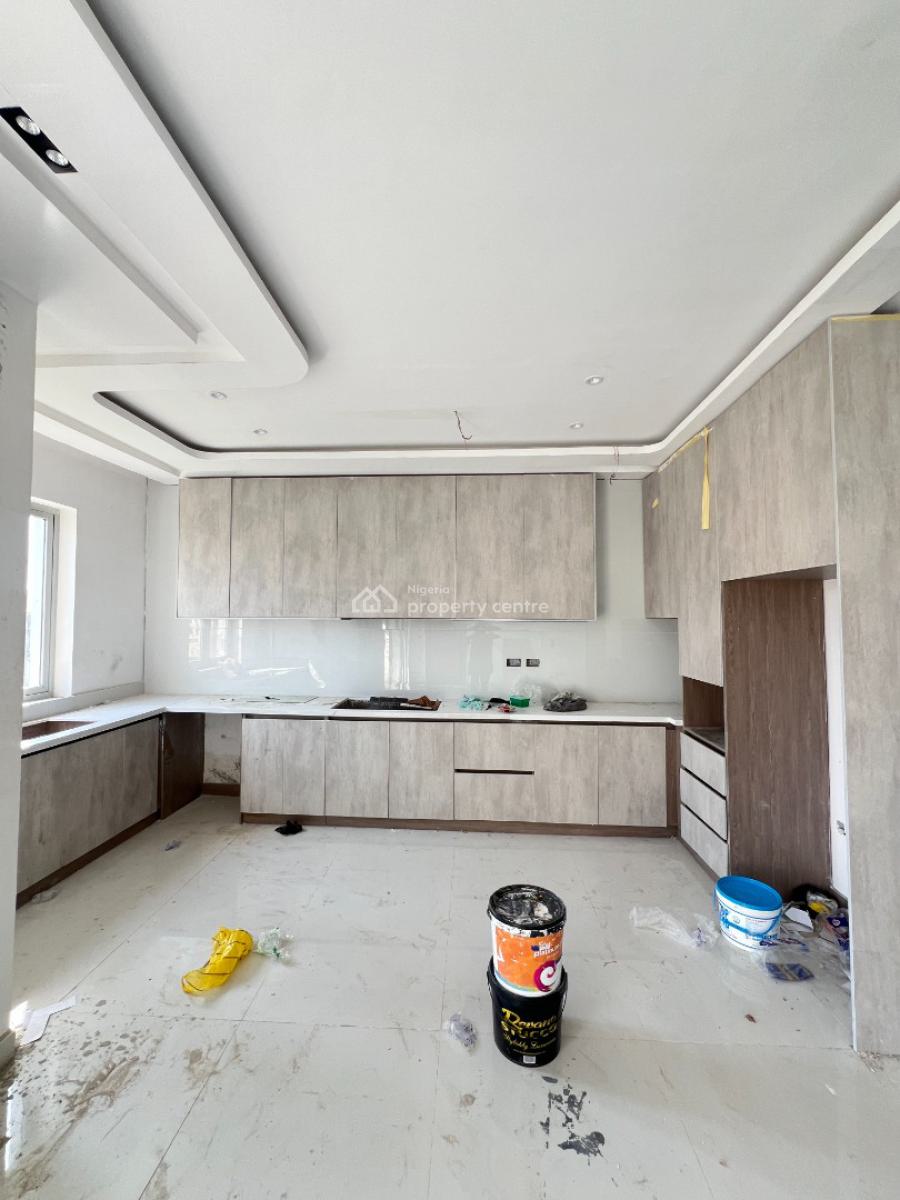 Luxury 3 Bedroom Service Apartment, Lekki Phase 1, Lekki, Lagos, Flat / Apartment for Sale