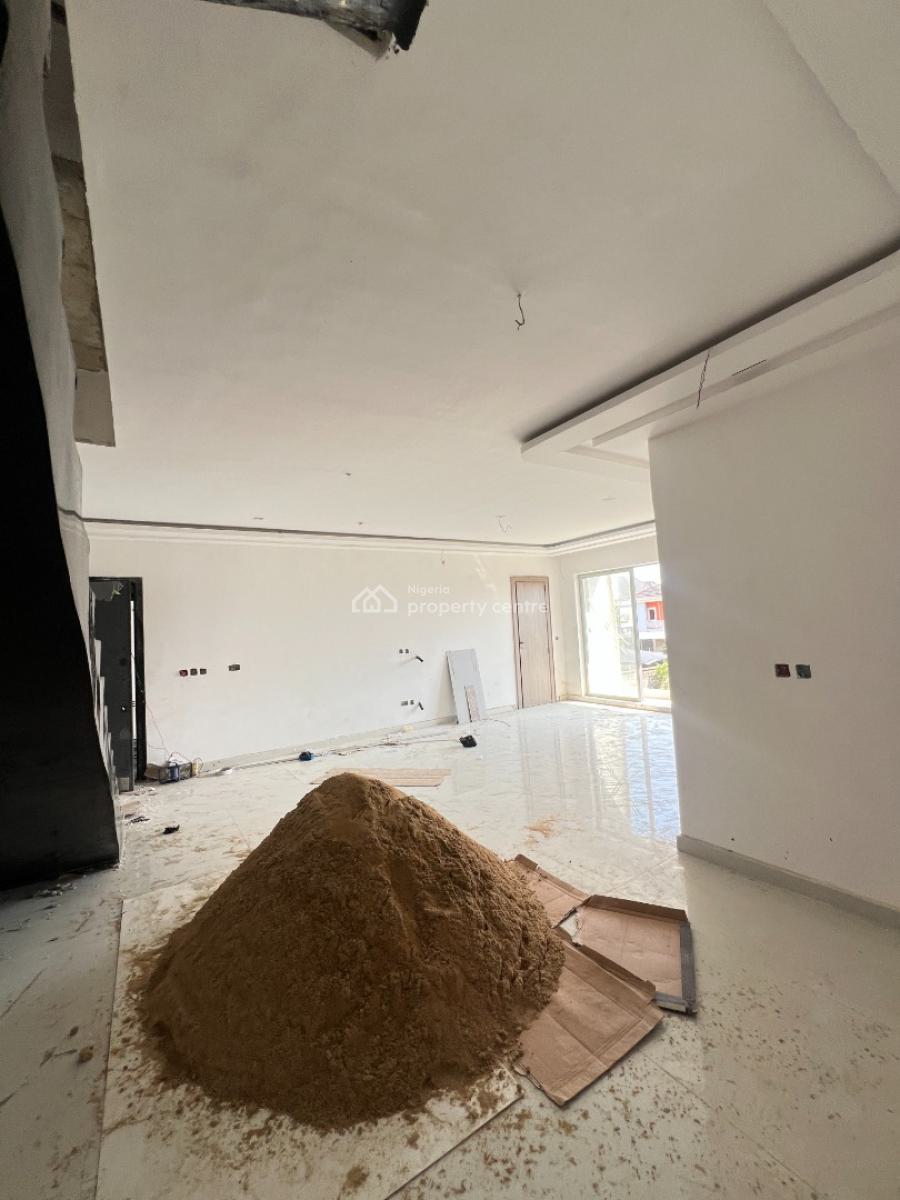 Luxury 3 Bedroom Service Apartment, Lekki Phase 1, Lekki, Lagos, Flat / Apartment for Sale