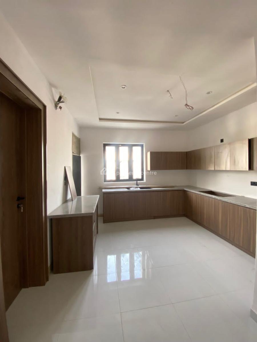 Well  Built 3 Bedroom Penthouse, Ikate Elegushi, Lekki, Lagos, Flat / Apartment for Sale