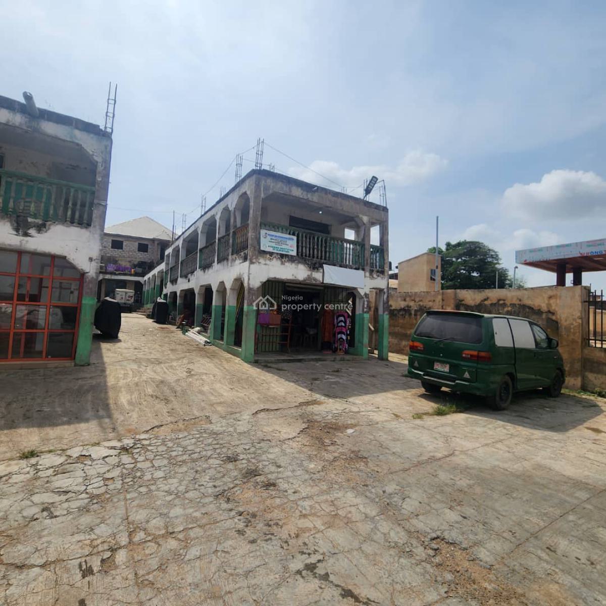 23 Units Shops Complex, Ologuneru Eleyele, Ibadan, Oyo, Plaza / Complex / Mall for Sale