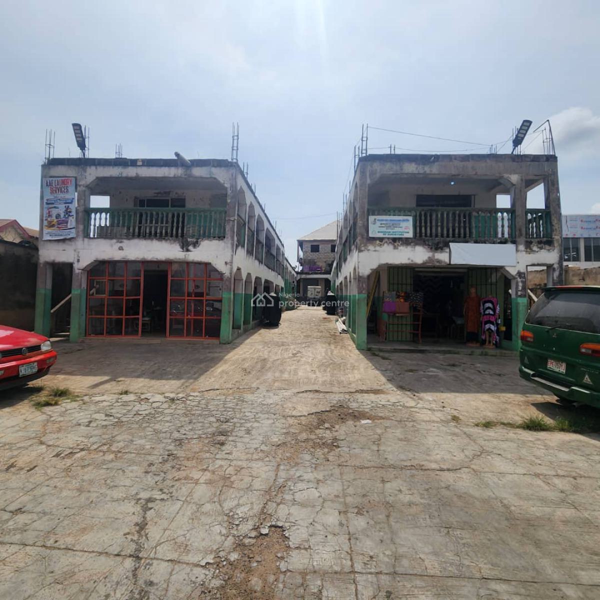 23 Units Shops Complex, Ologuneru Eleyele, Ibadan, Oyo, Plaza / Complex / Mall for Sale