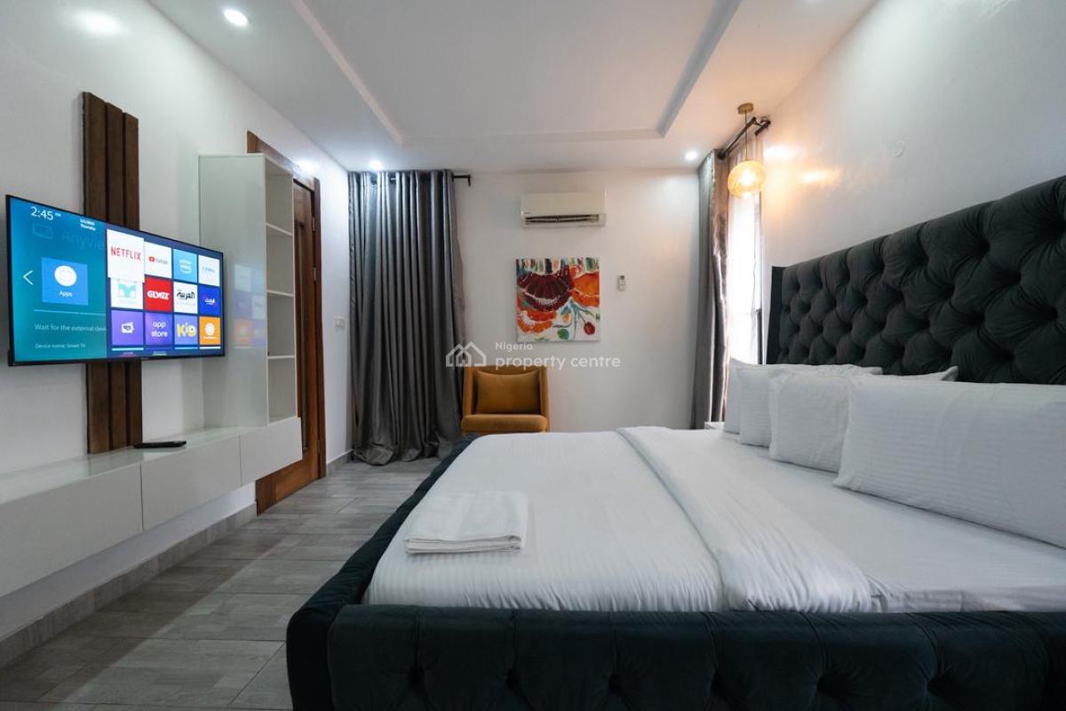 Sophisticated 3 Bedroom with Modern Features, Lekki Phase 1, Lekki, Lagos, Flat / Apartment Short Let