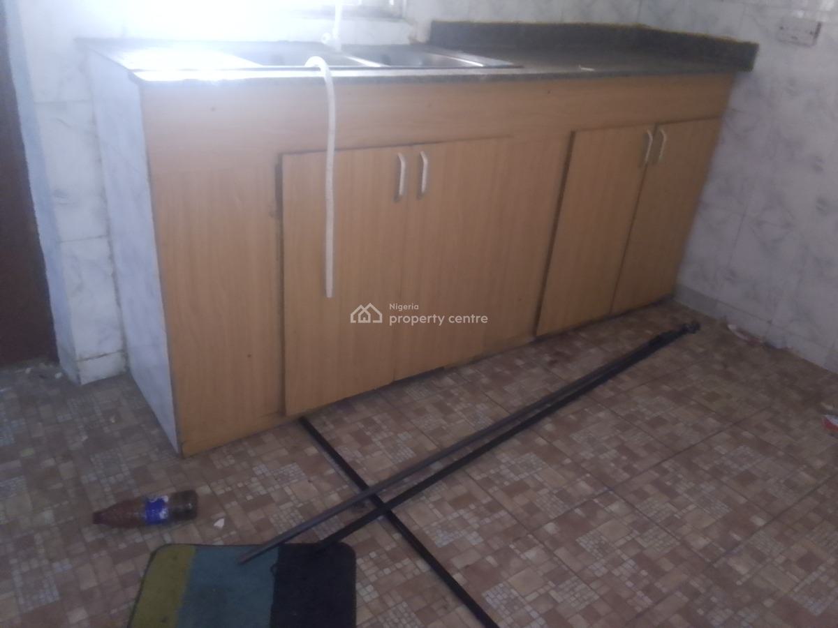 Spacious Luxury 2 Bedroom Flat with Excellent Features, Catholic Mission Rd, Ogombo, Ajah, Lagos, Flat / Apartment for Rent