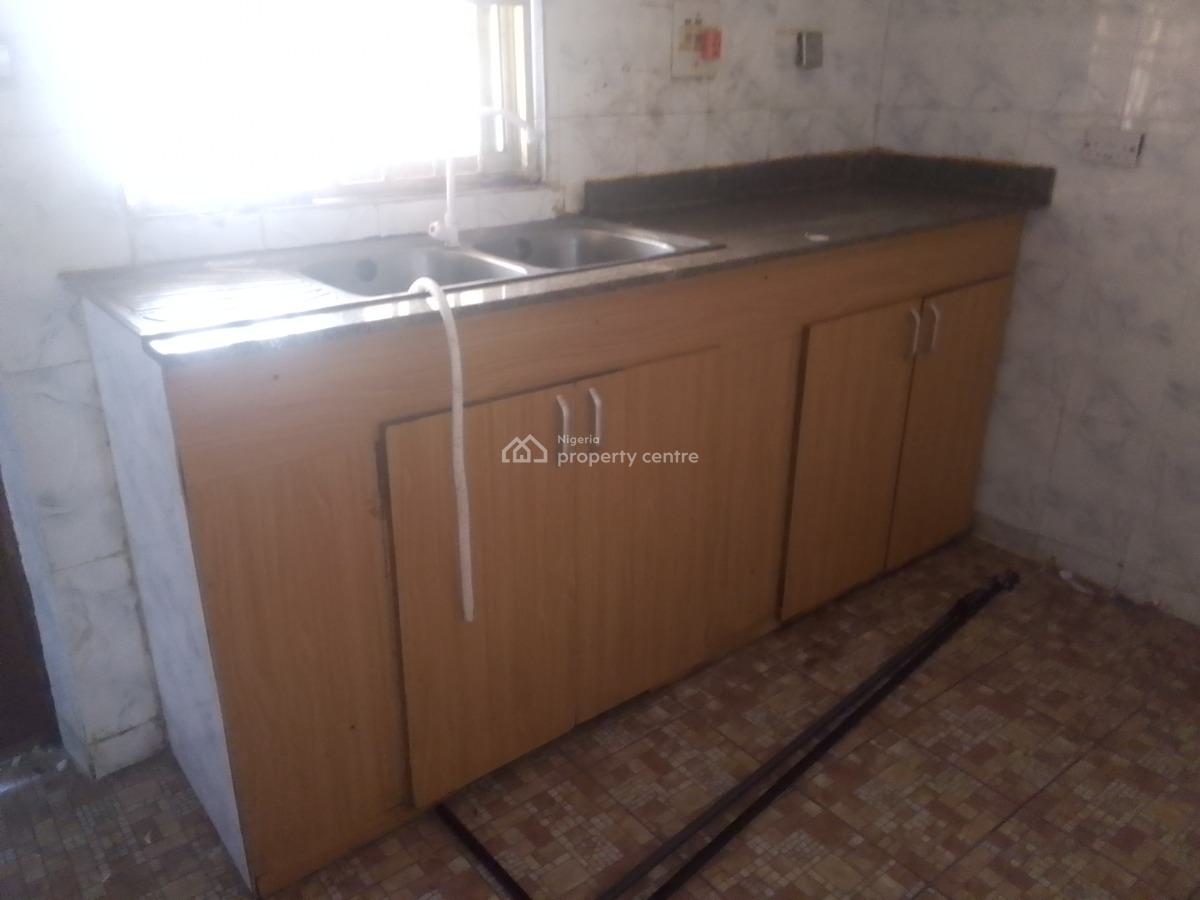 Spacious Luxury 2 Bedroom Flat with Excellent Features, Catholic Mission Rd, Ogombo, Ajah, Lagos, Flat / Apartment for Rent