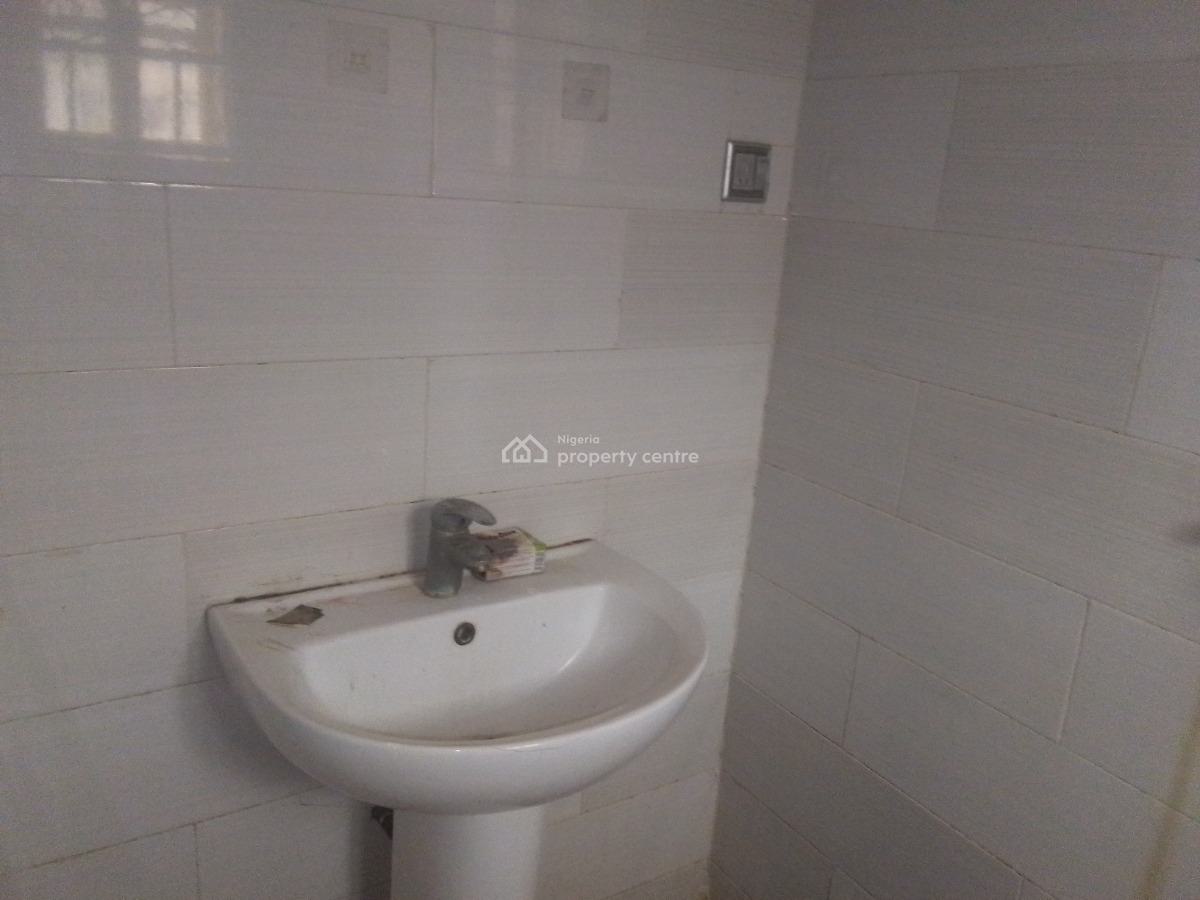 Spacious Luxury 2 Bedroom Flat with Excellent Features, Catholic Mission Rd, Ogombo, Ajah, Lagos, Flat / Apartment for Rent