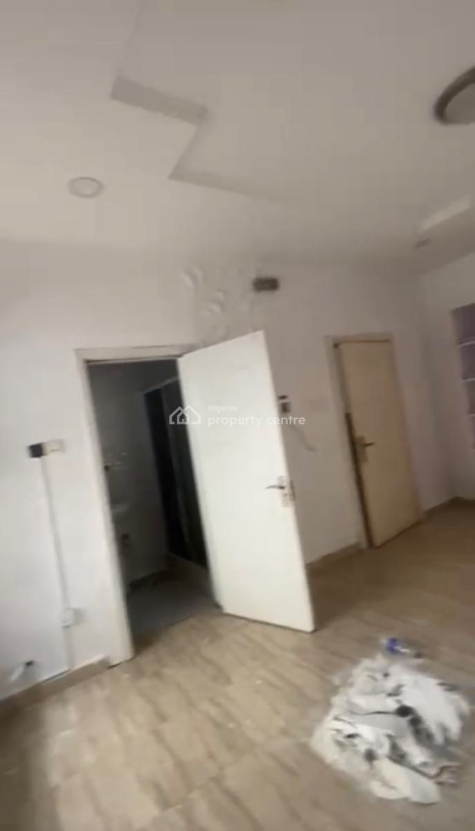 Massive Room in a Duplex, Chevy View, Lekki, Lagos, Self Contain (single Rooms) for Rent
