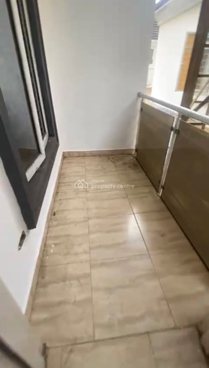 Massive Room in a Duplex, Chevy View, Lekki, Lagos, Self Contain (single Rooms) for Rent