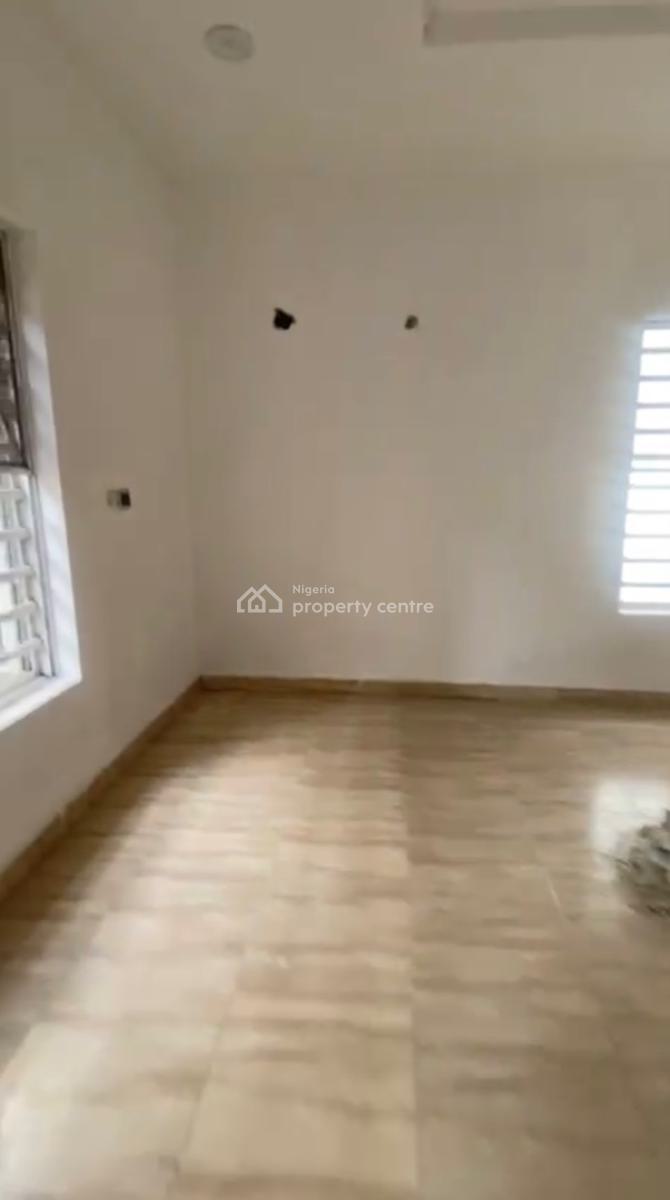Massive Room in a Duplex, Chevy View, Lekki, Lagos, Self Contain (single Rooms) for Rent
