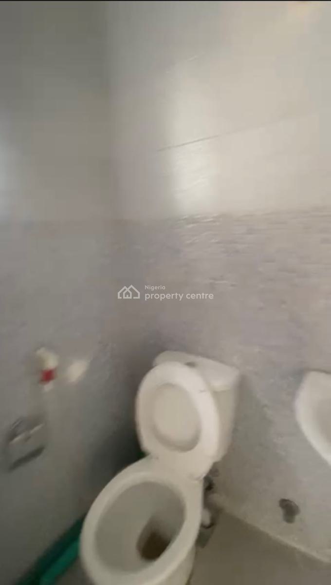 Massive Room in a Duplex, Chevy View, Lekki, Lagos, Self Contain (single Rooms) for Rent