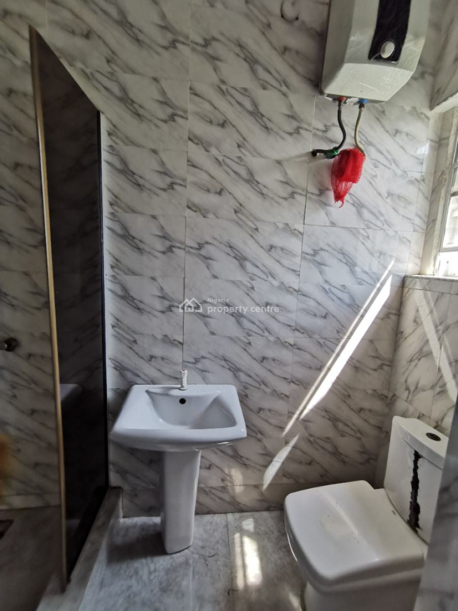 Spacious Semi Master Bedroom with Shared Kitchen, Lekki County Homes, Ikota, Lekki, Lagos, Flat / Apartment for Rent