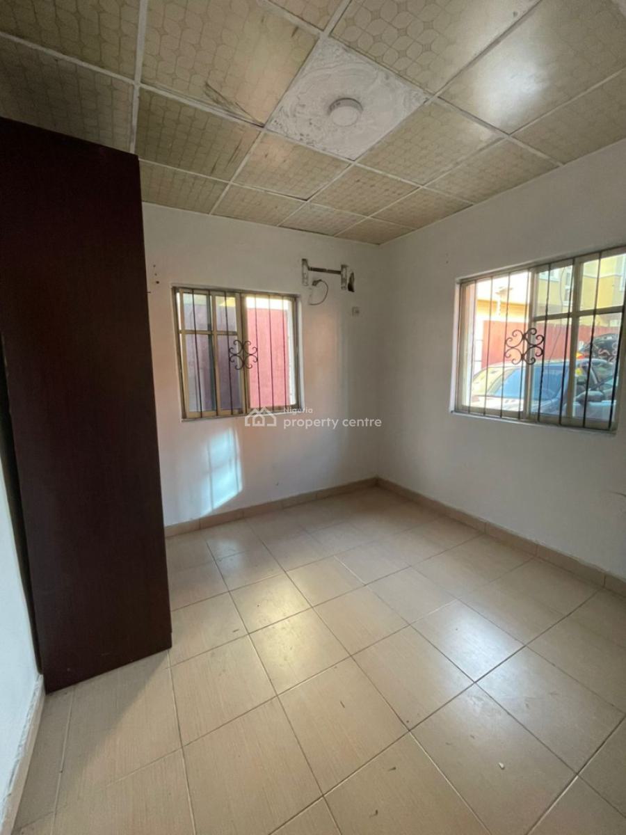a Well Maintained Neatly Used Nice 2 Bedroom Flat in a Serene Secured, Ikate, Lekki, Lagos, House for Rent