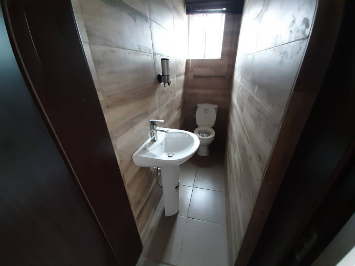 3 Bedroom En-suite Terraced Duplex with Fitted Kitchen Cabinets/pantry, Lekki Phase 1, Lekki, Lagos, Terraced Duplex for Rent