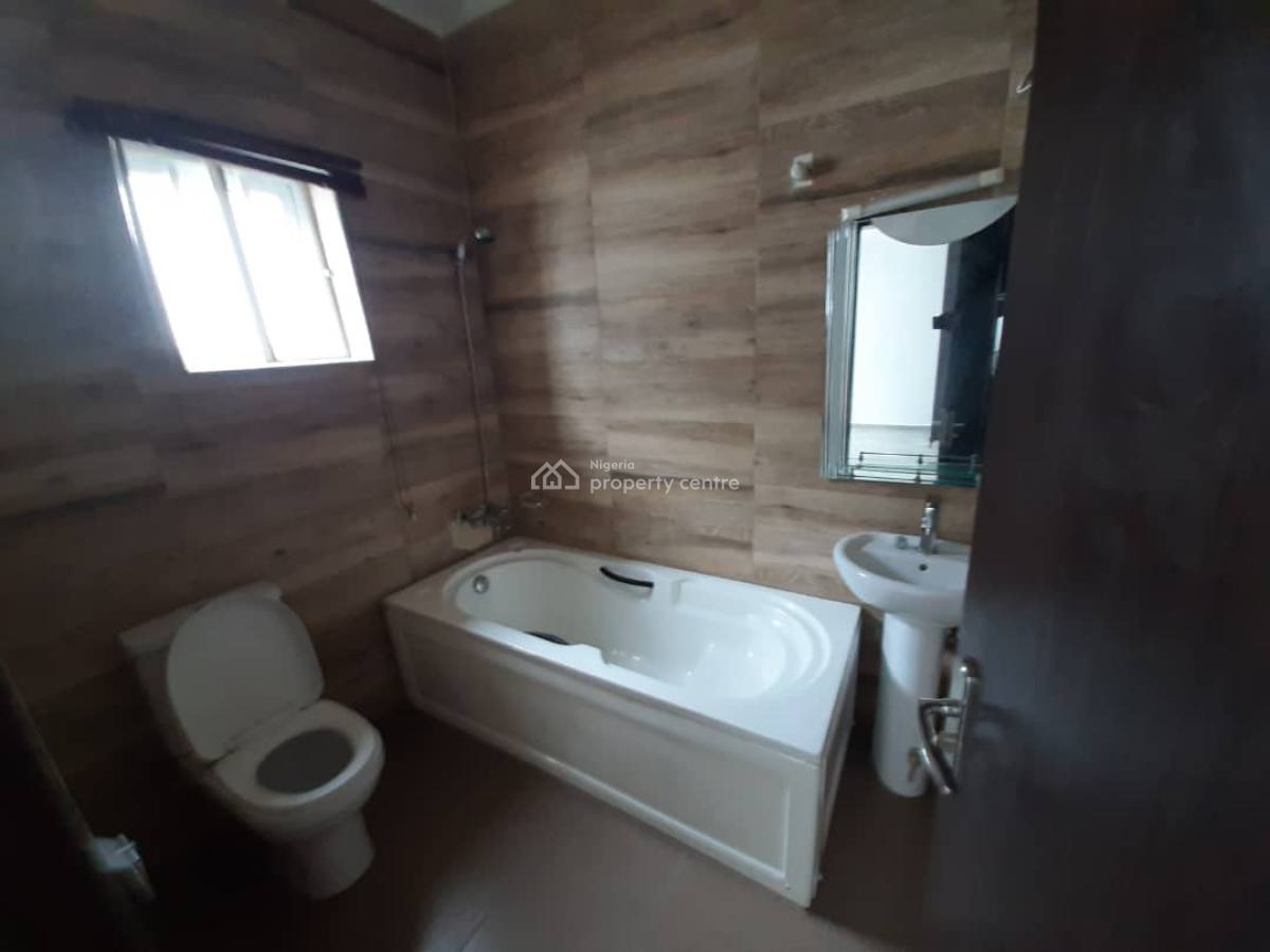 3 Bedroom En-suite Terraced Duplex with Fitted Kitchen Cabinets/pantry, Lekki Phase 1, Lekki, Lagos, Terraced Duplex for Rent