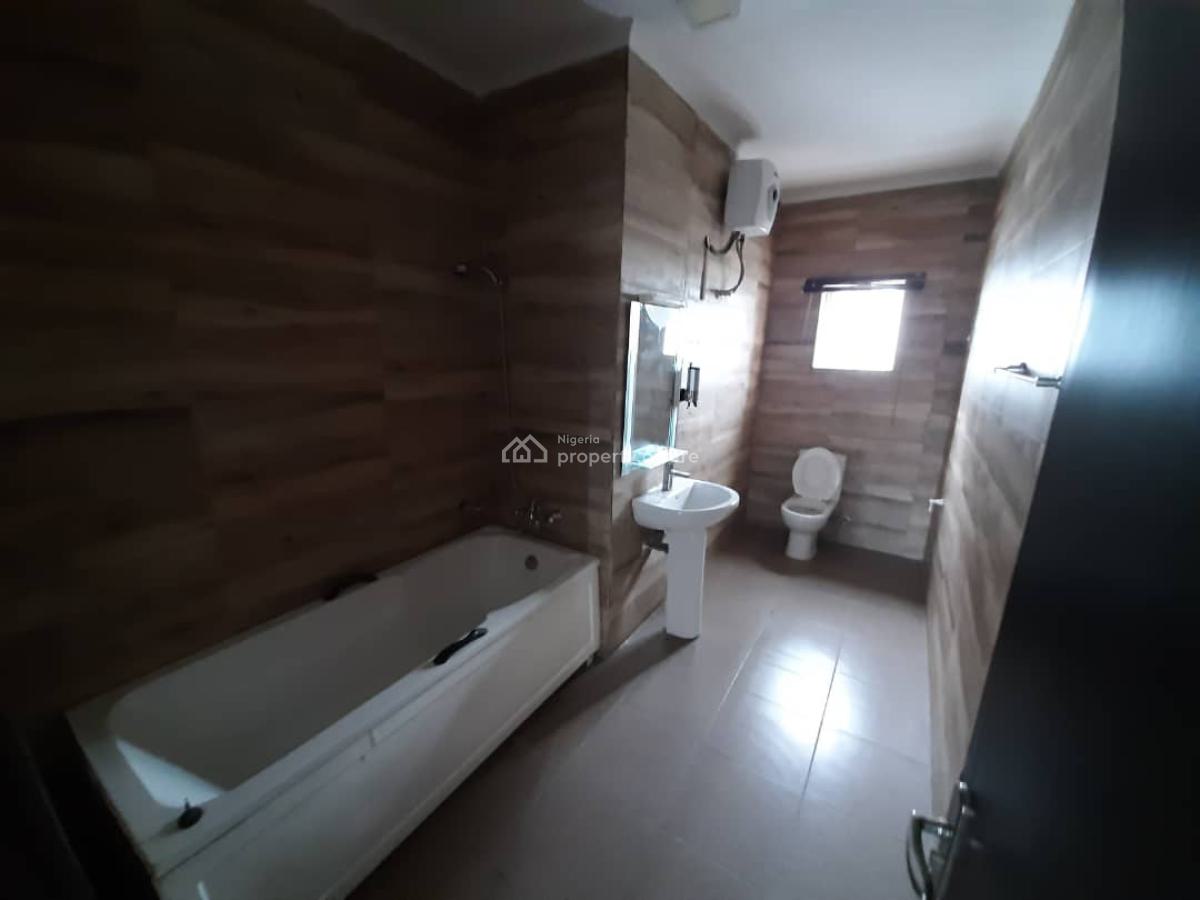 3 Bedroom En-suite Terraced Duplex with Fitted Kitchen Cabinets/pantry, Lekki Phase 1, Lekki, Lagos, Terraced Duplex for Rent
