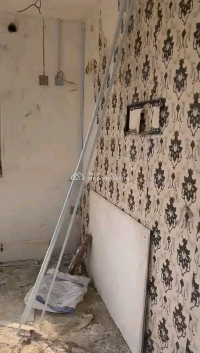 Newly Renovated Shop, Onipanu, Shomolu, Lagos, Shop for Rent