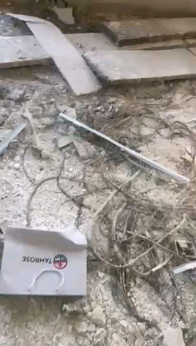 Newly Renovated Shop, Onipanu, Shomolu, Lagos, Shop for Rent