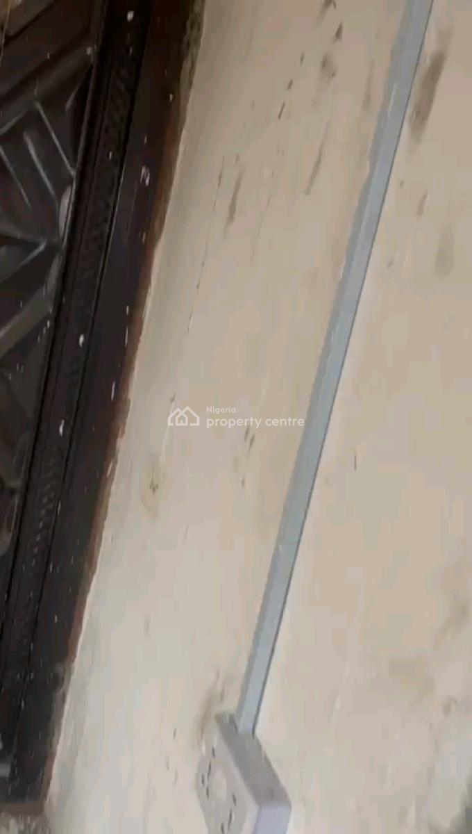 Newly Renovated Shop, Onipanu, Shomolu, Lagos, Shop for Rent